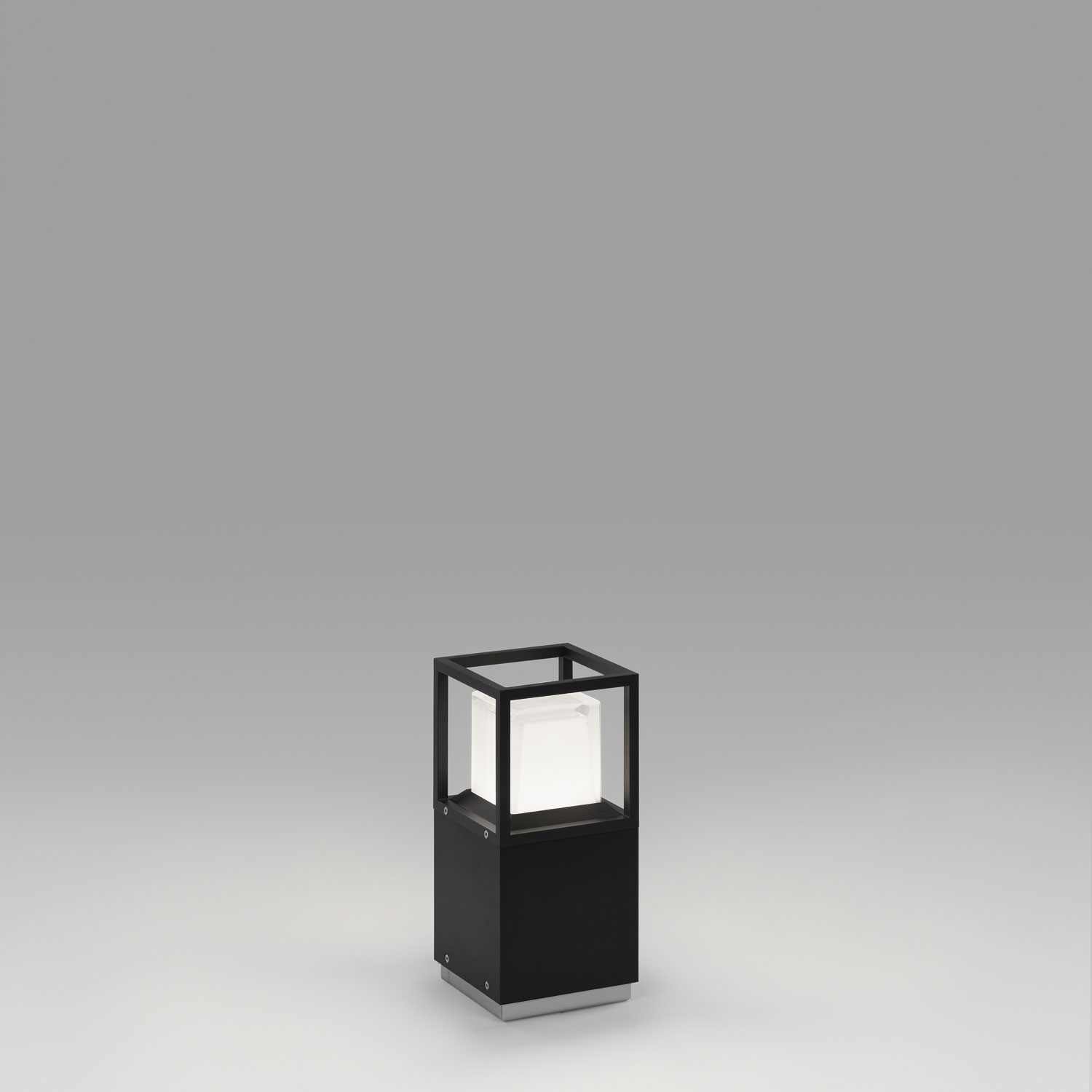 Delta Light 232 432 99 B MONTUR S P 30 LED TW, черный, 100-240V 50-60Hz, CRI 80, TUNABLE WHITE (2200K 3000K), 655 lm 13 W 51 lm W, напольный светильник, Delta Light, Бельгия