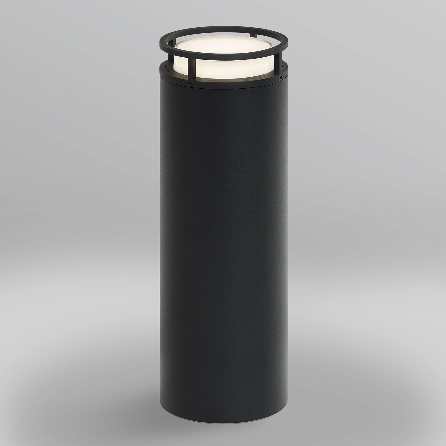 Delta Light 232 772 83 B MONTUR R P 70 LED, черный, 100-240V 50-60Hz, CRI 80, Теплый белый (+3000K), 338 lm 8 W 47 lm W, напольный светильник, Delta Light, Бельгия