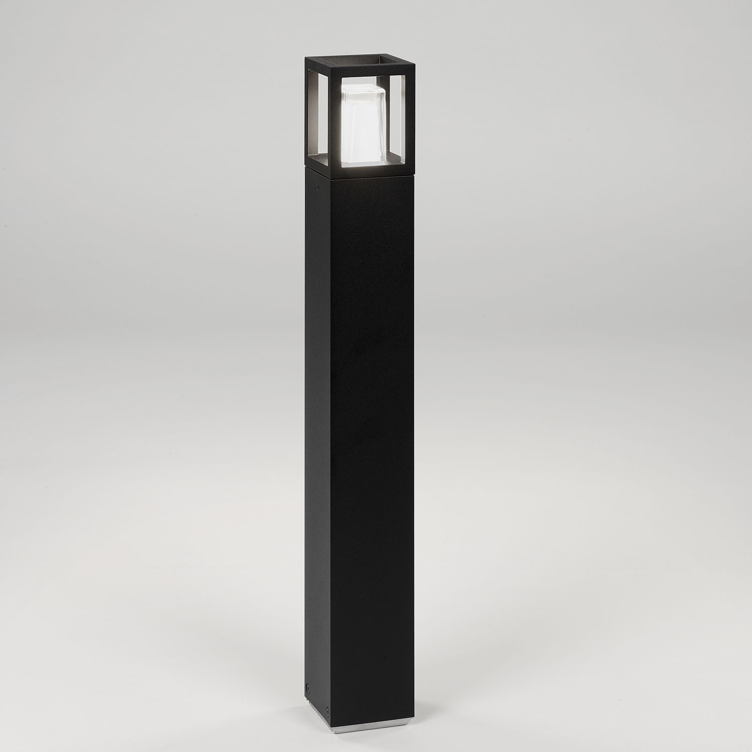 Delta Light 232 962 83 B MONTUR MINI S P 60 WW, черный, 100-240V 50-60Hz, CRI 80, Теплый белый (+3000K), 388 lm 8 W 47 lm W, напольный светильник, Delta Light, Бельгия