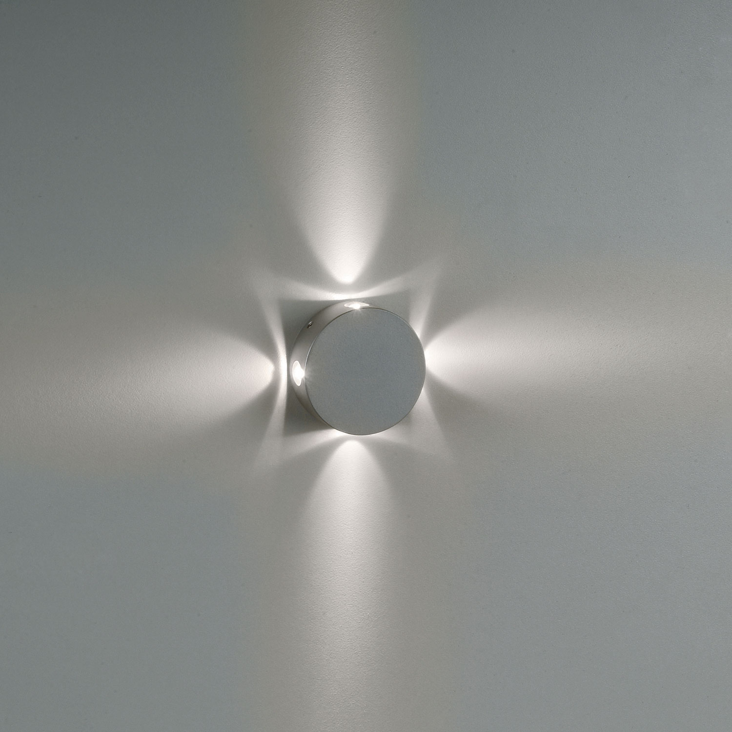 Delta Light 301 00 05 A PUK 4 WW, алюм. серый, INCL.4 x LED WHITE Ø5mm - total 0,5W 12V-DC 2800K; EXCL.LED POWER SUPPLY 12V-DC; , CRI 80, Галогенные Белый (+2700K), настенно-потолочный накладной светильник, Delta Light, Бельгия