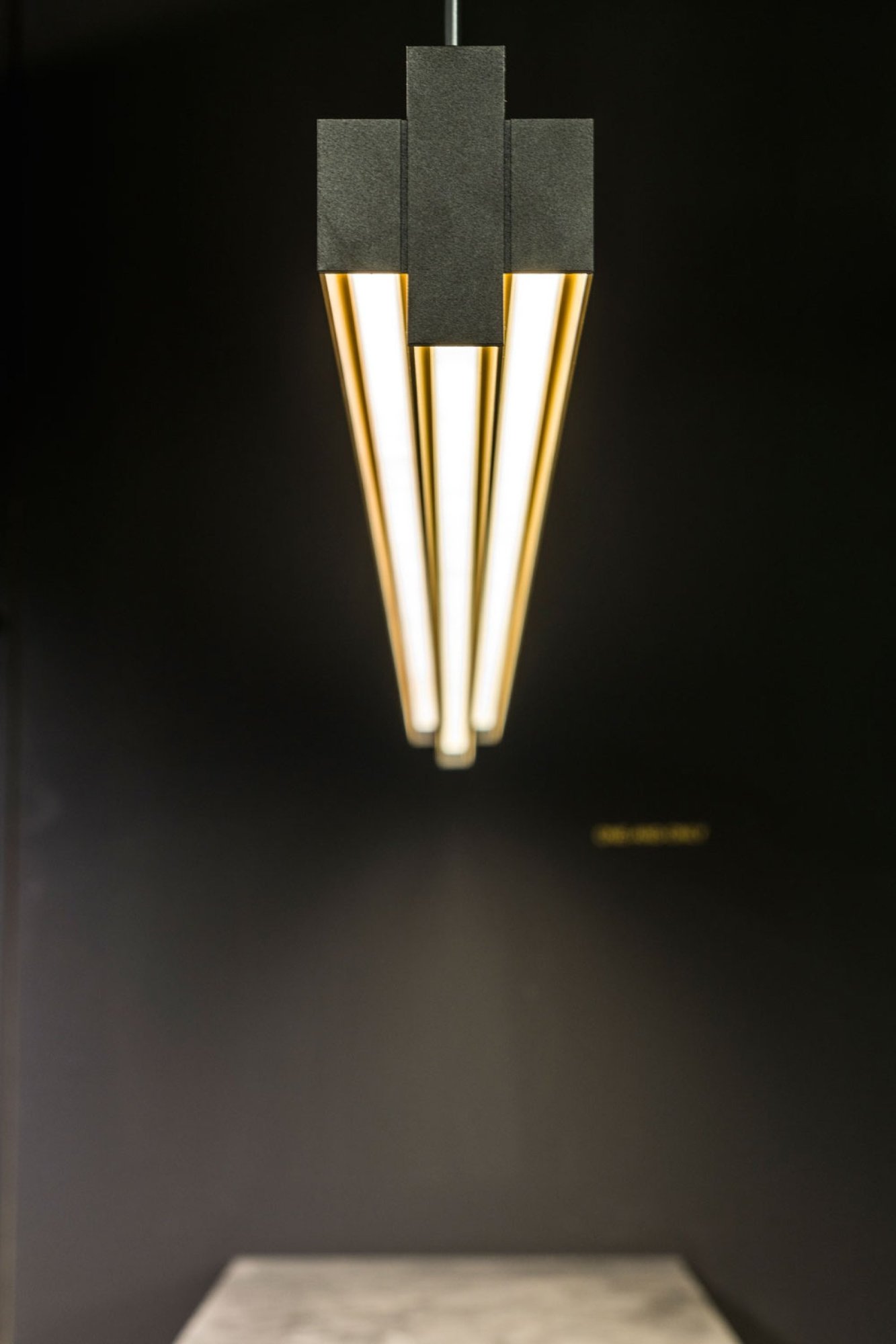 ONE-AND-ONLY P12 DOWN-UP 930 B-B черный Delta Light подвесной светильник 8