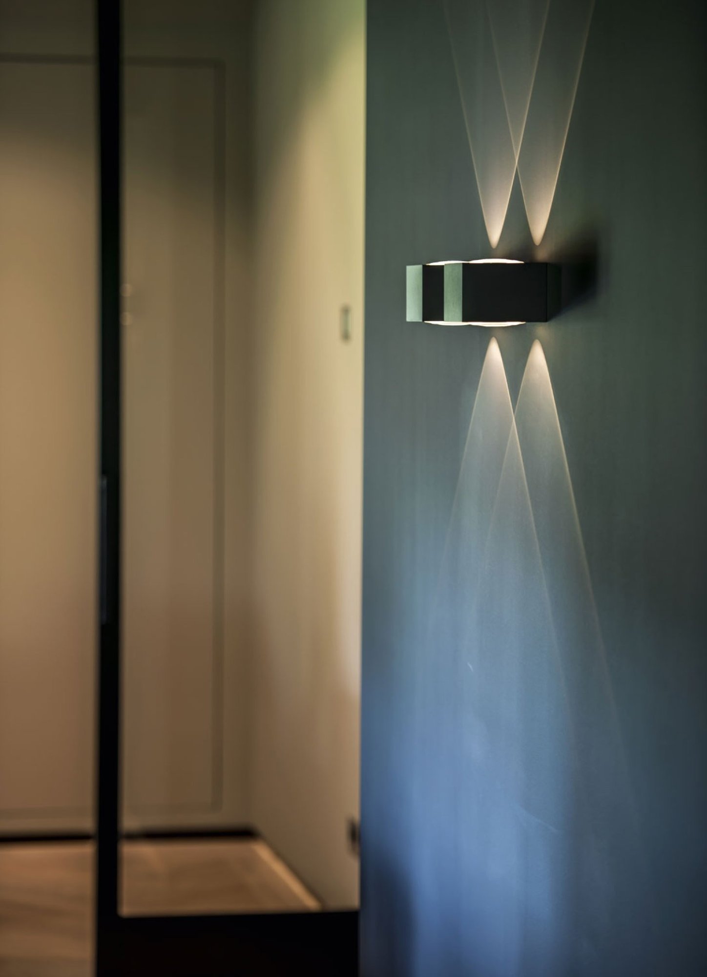 VISION OUT LED накладной настенный светильник Delta Light 5