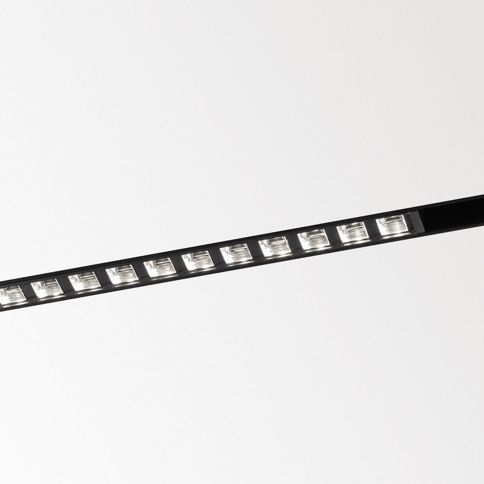 Линейный светильник SPLITLINE M/SHIFTLINE M - INFORM Delta Light M - INFORM L11 92767 DIM5 B 4