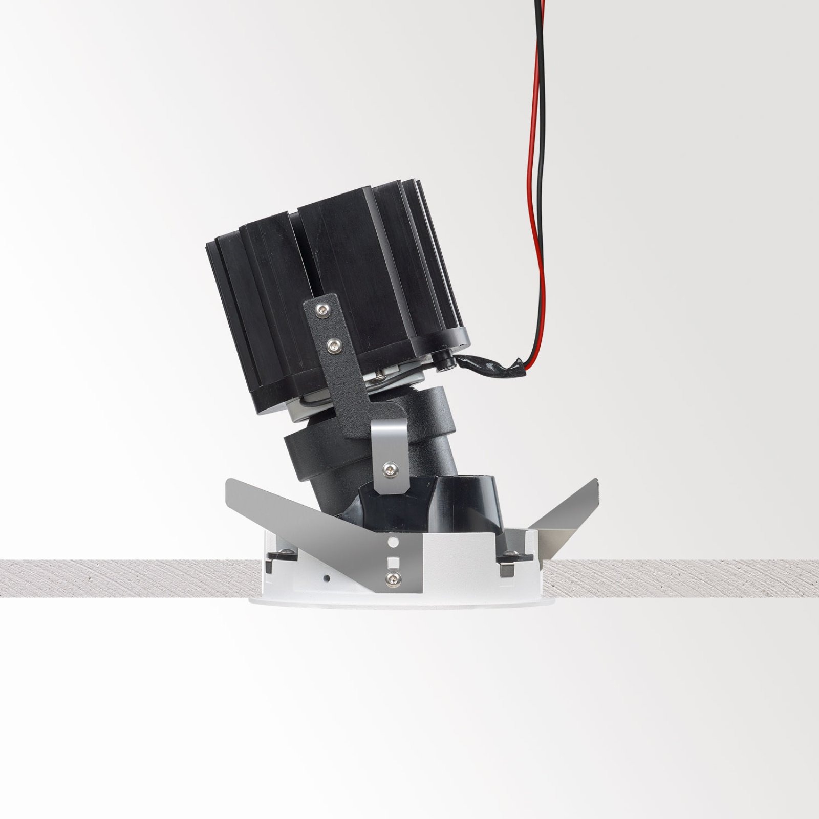iMAX II ROUND ADJUSTABLE MP 92718 B черный Delta Light Встраиваемый поворотный потолочный светильник 4