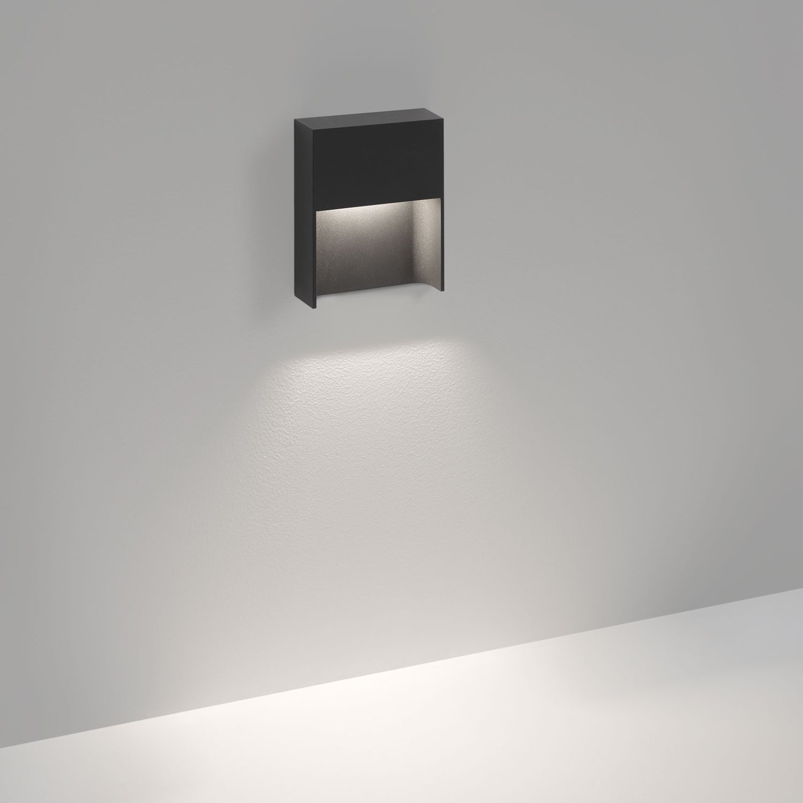 SKOV S 927 N Delta Light уличный настенный светильник
