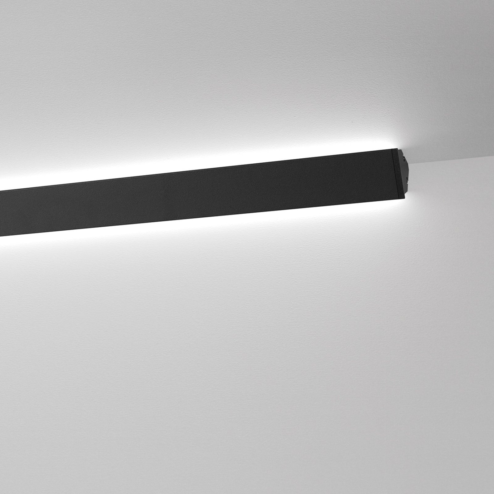 CNT-I - PROFILE B черный Delta Light ILP