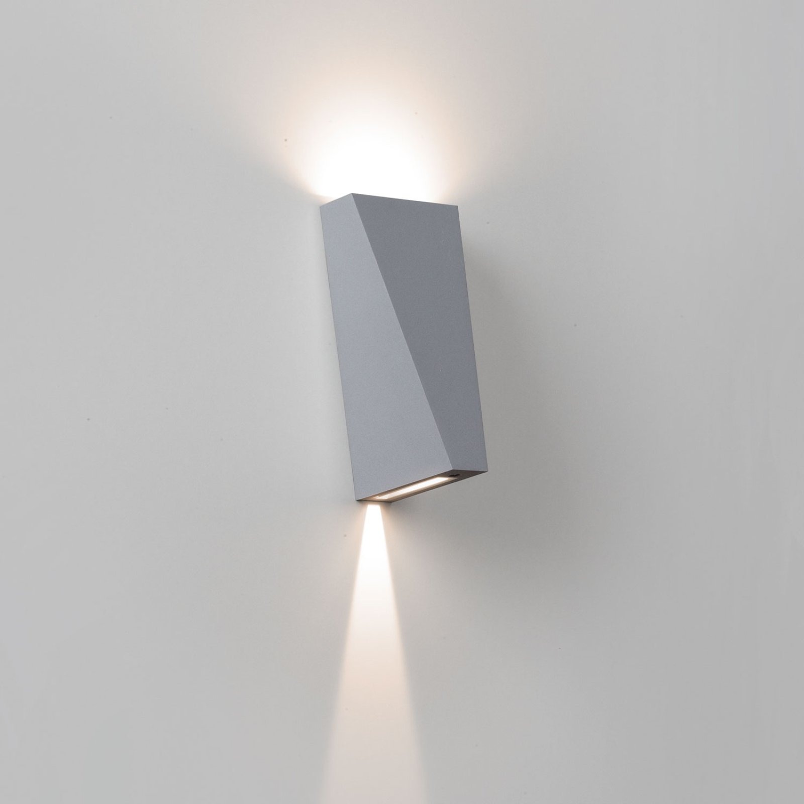 TOPIX L X накладной настенный светильник Delta Light