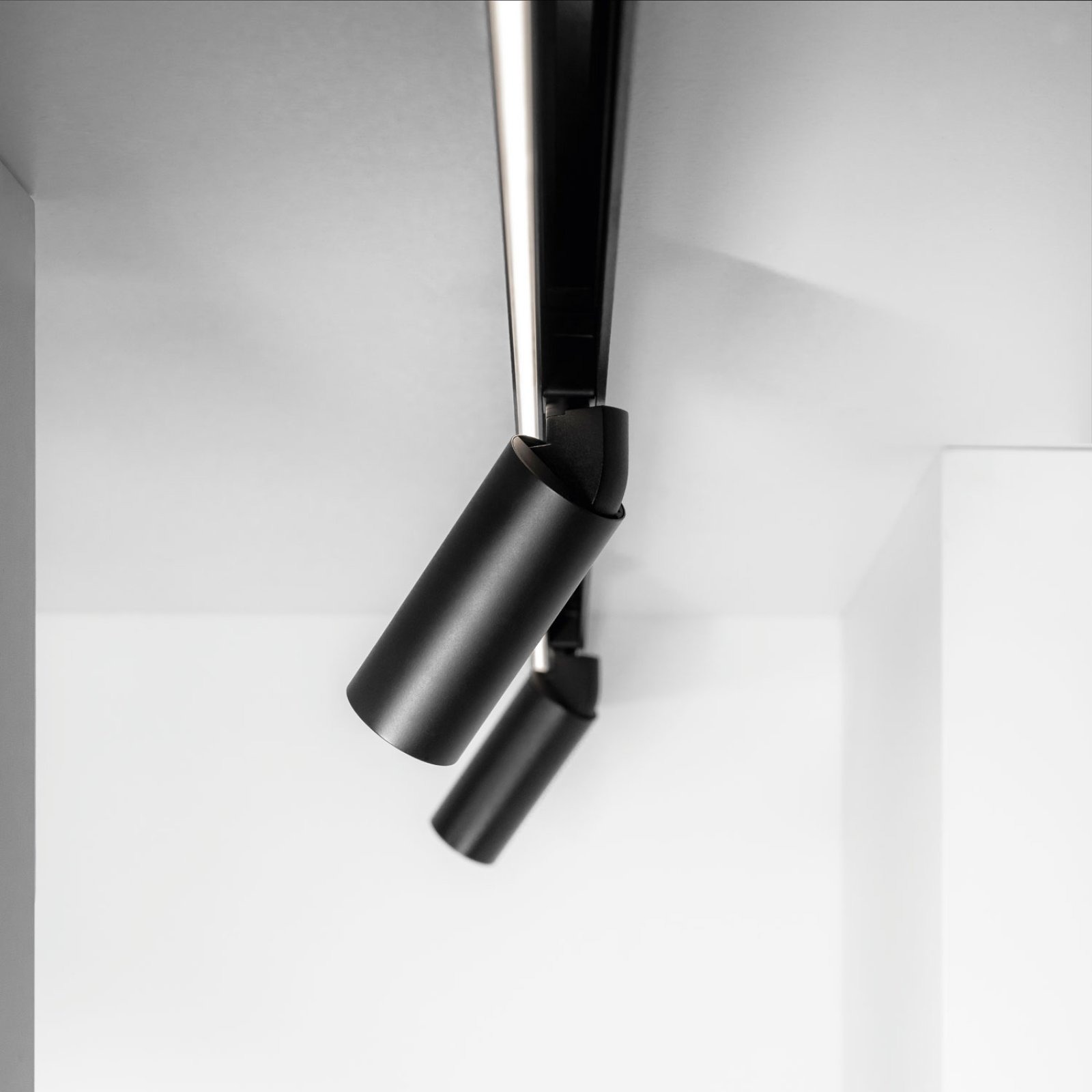 SHIFTLINE M26H + SBL 2m 927 DIM5 B черный Delta Light IMP 7